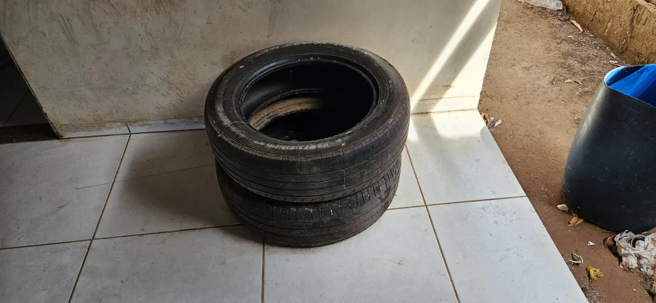 Pneu Aro 18