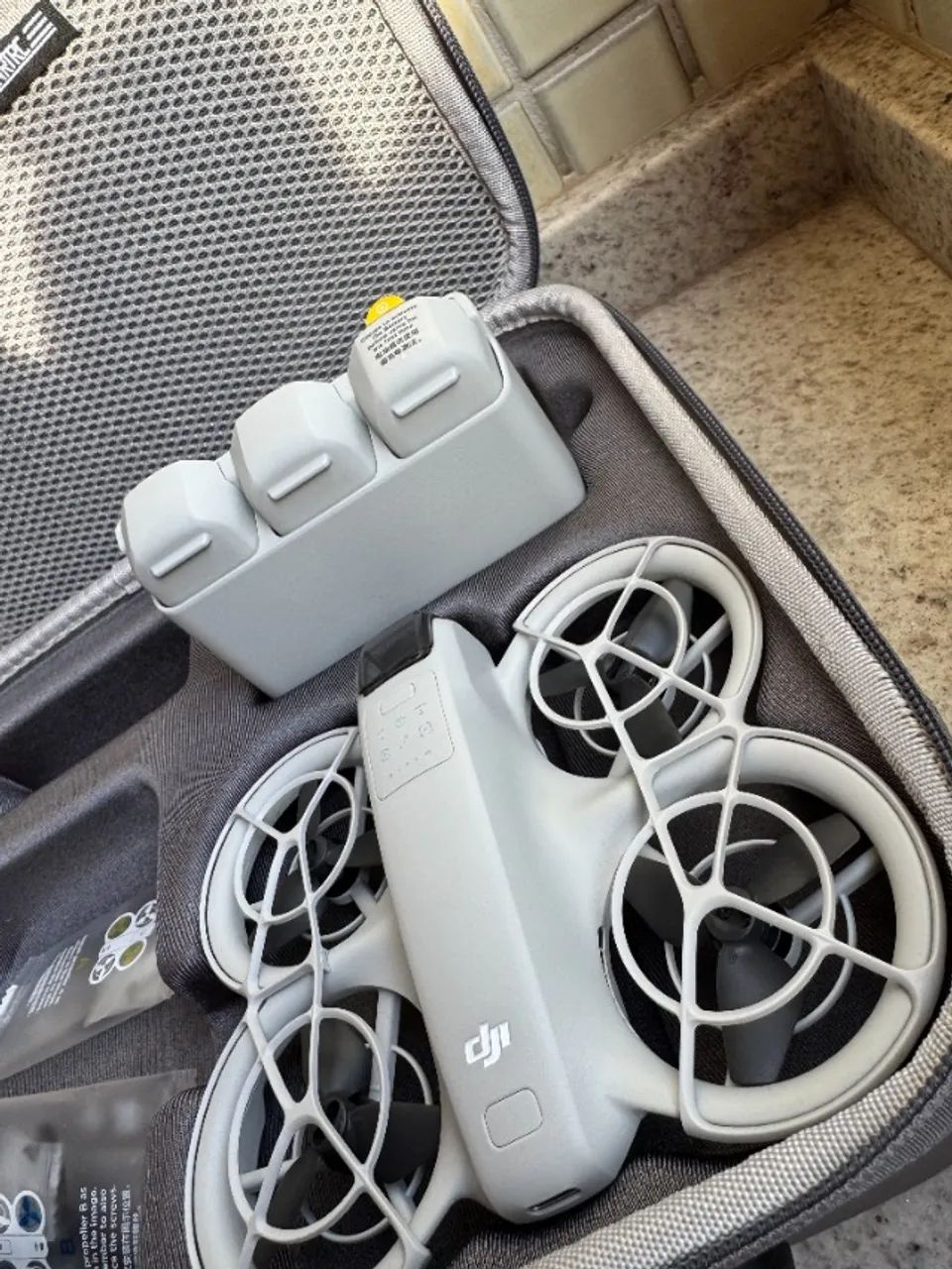 Drone Dji Neo Fly More Combo Com Case Emborrachado 3 Baterias Sem Controle - Foto 5