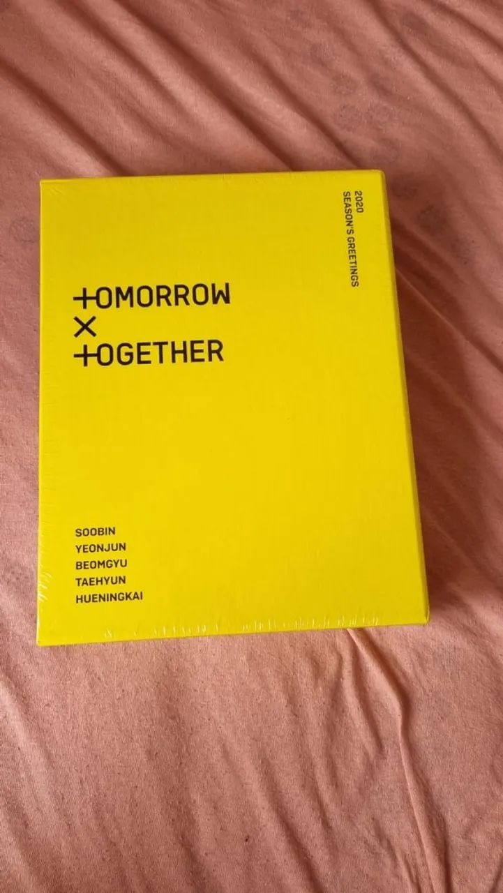 TXT 2020 Season's Greetings - Hobbies e coleções - Pajuçara, Natal