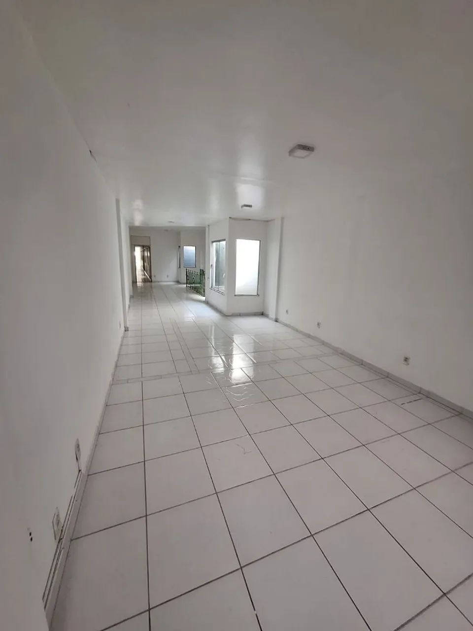 Excelente Prédio Comercial na Trav. Das Merces - Foto 3