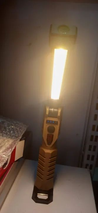Lanterna multifuncinal bastão de luz carrega celular - Foto 2