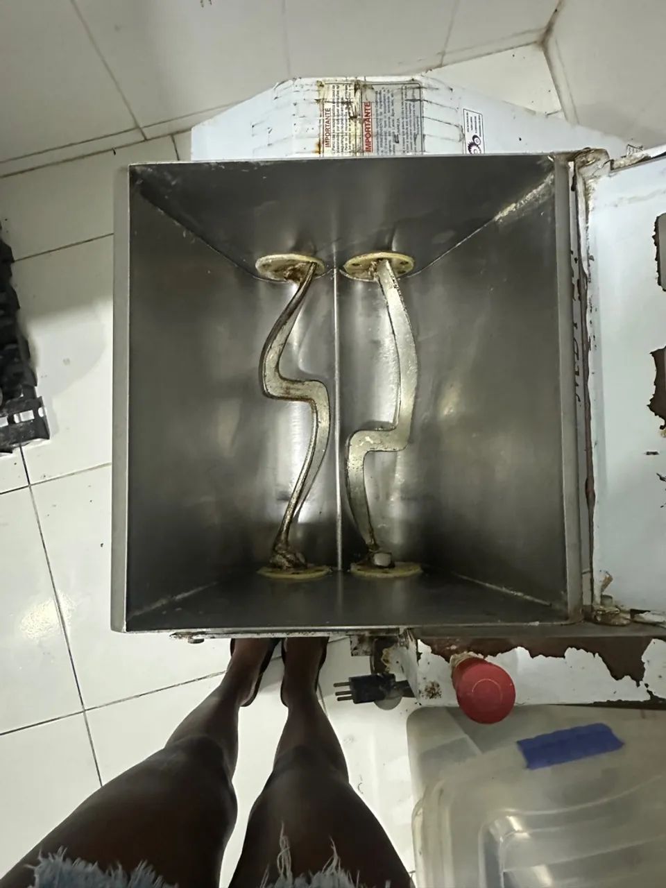 Amassadeira Semi Rápida 25kg MBI 25 Bivolt Gastromaq - Foto 4
