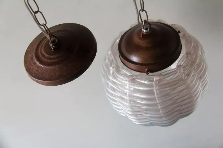 Lustre Pendente Globo Revestido Original com Espaguete Plastico - Anos 50 - Foto 6