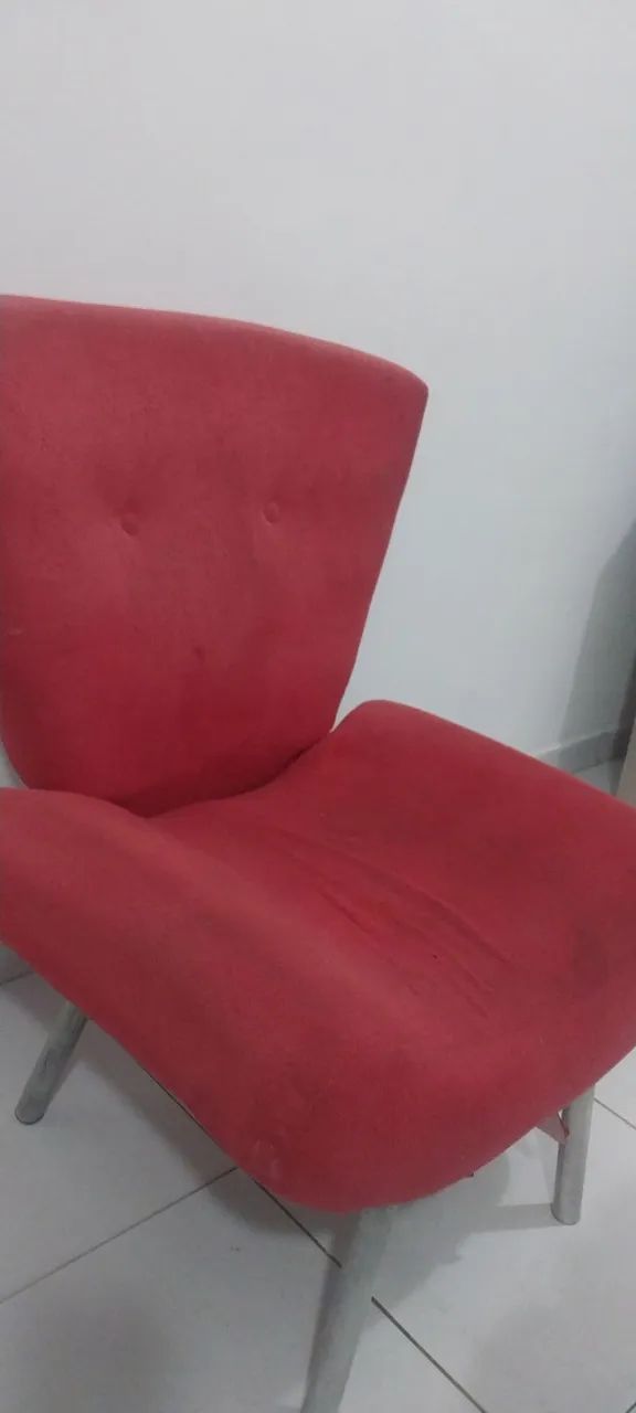 Poltrona vermelha 70 retirada mangabeira *  - Foto 3