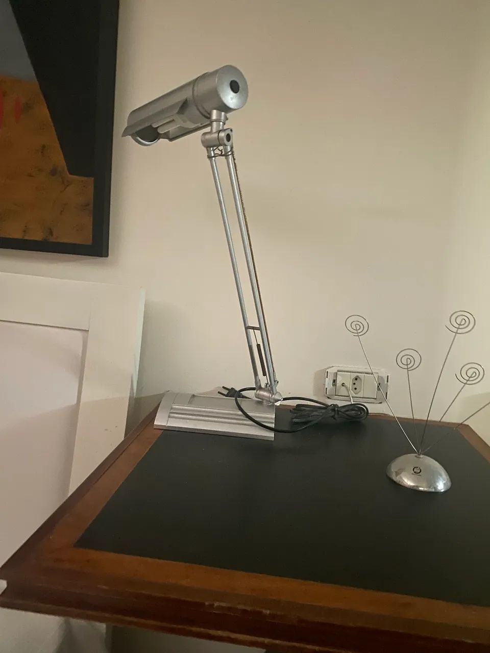 Luminária e porta retrato para prancheta e mesa de cabeceira 