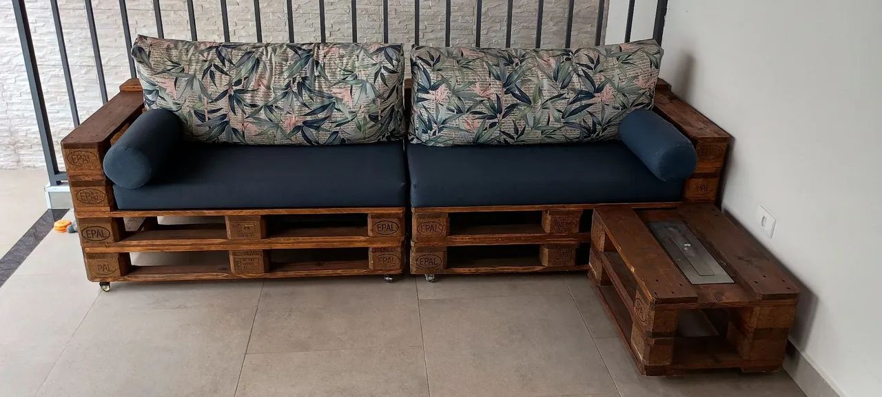 Sofá de Pallet com Almofadas + Lareira Álcool  - Foto 2
