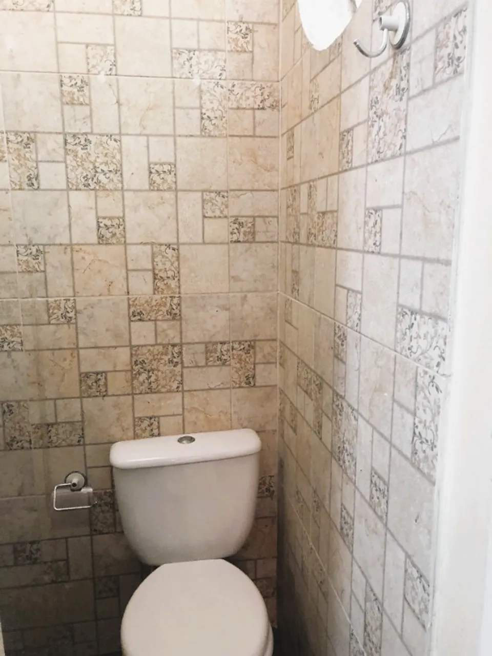 Sala comercial com 32 m2, 3 ambientes, no Entorno do Fórum Enock Reis