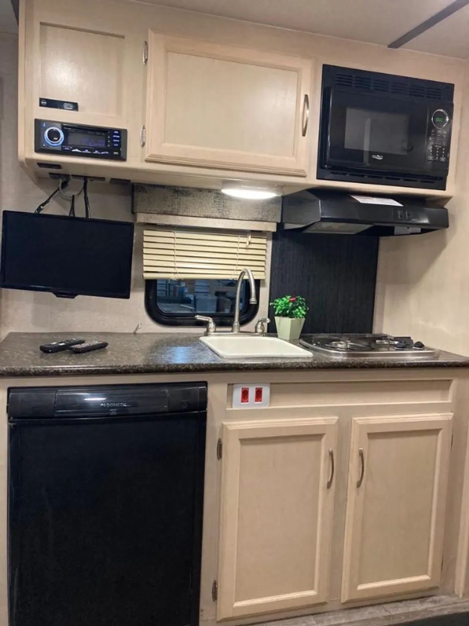 Trailer Winnebago 1700bh - 06 pessoas - Foto 11