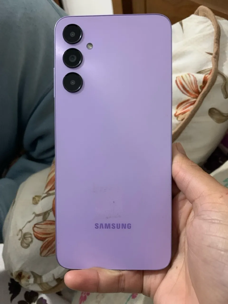 Vendo Samsung A05S novo, funciona tudo, ou troco por iPhone e dou mais uma volta