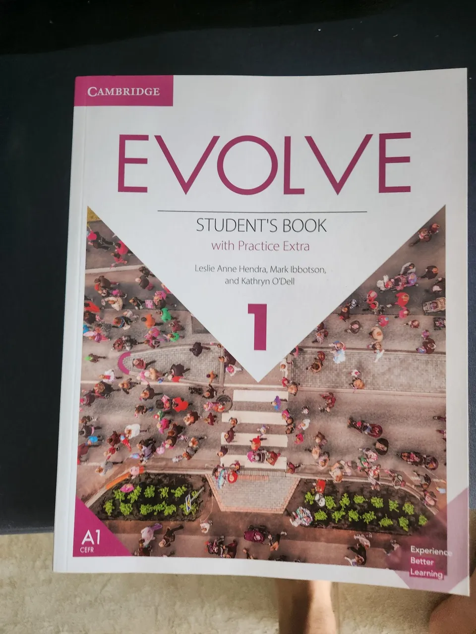 Livro Cambridge Evolve Student's Book A1 with practice extra