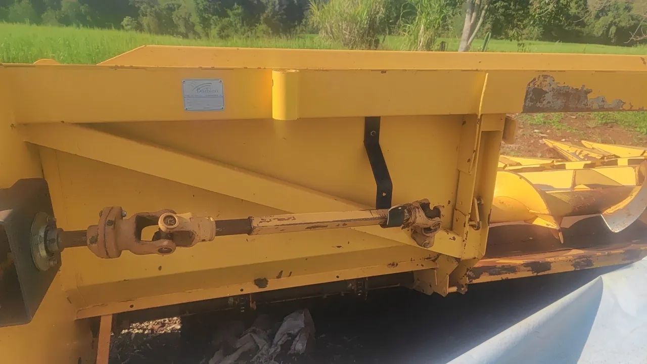 Vende-se Plataforma de milho - Foto 5