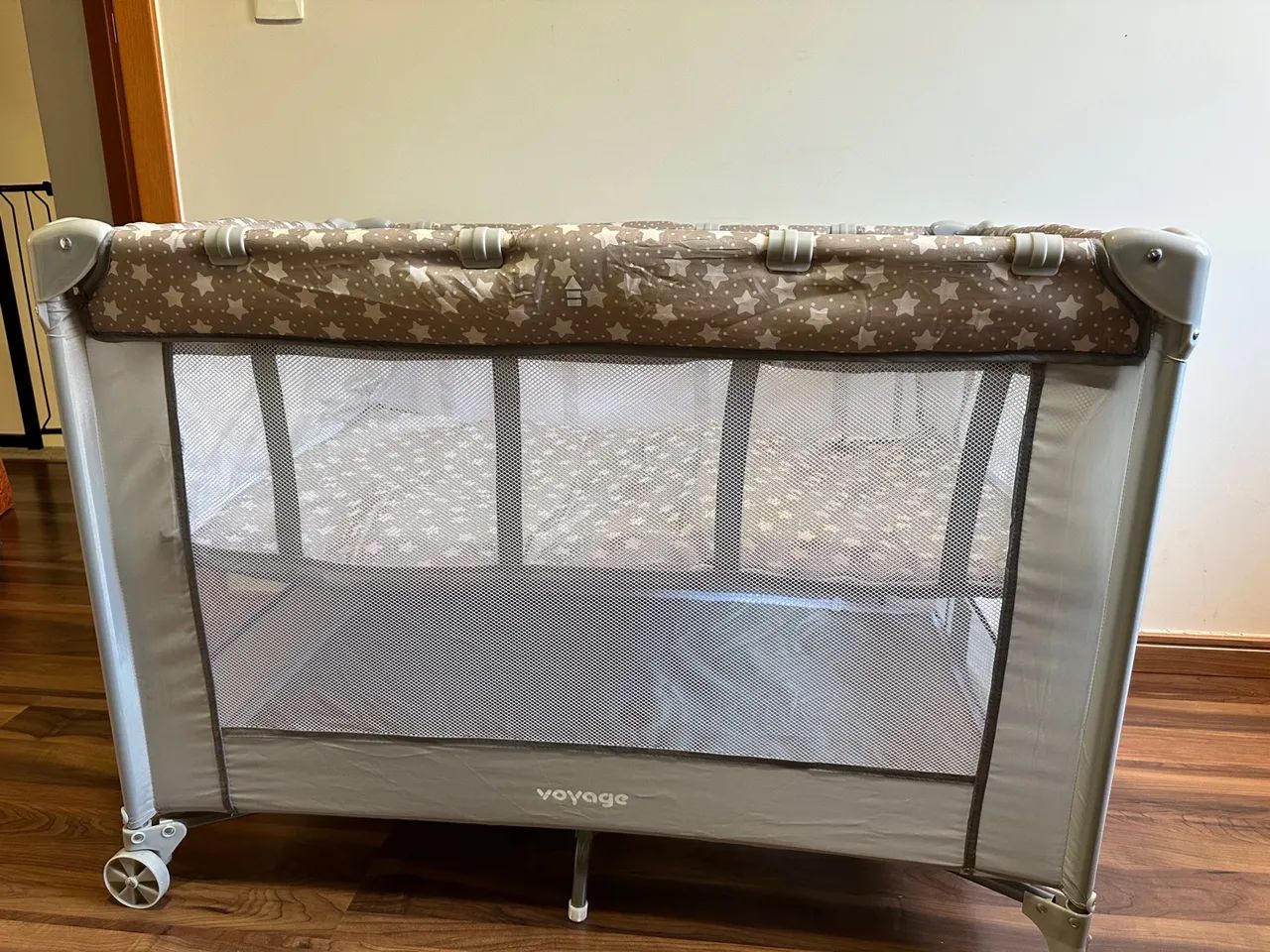 Berço portátil infantil com estrelas - Foto 4