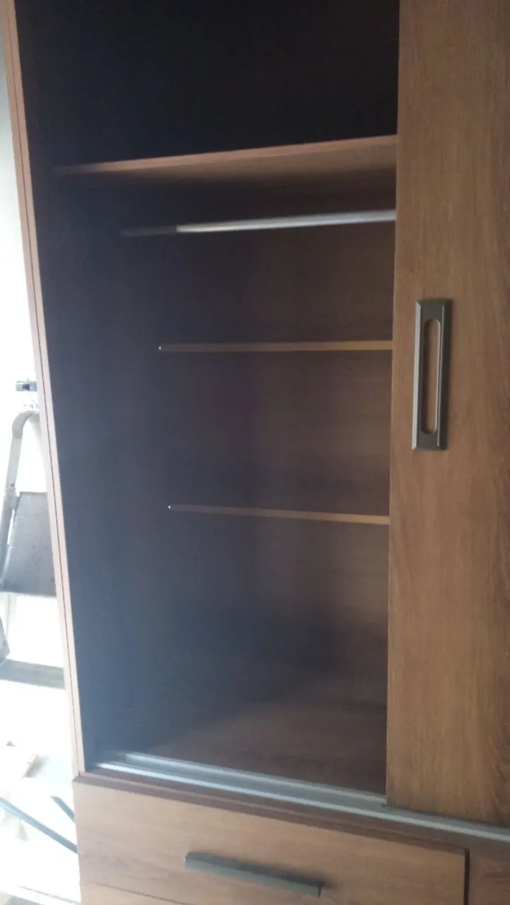 Guarda-Roupa Moderno com 2 Portas de Correr