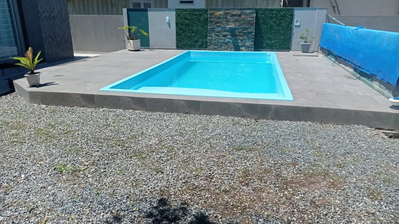 ALUGO CASA COM PISCINA EM ITAPOÁ ** FAVOR LER O ANÚNCIO!!