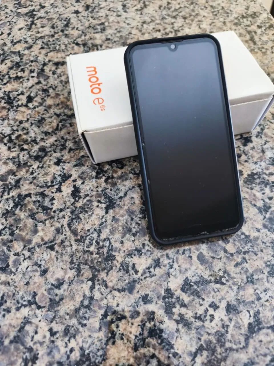 Celular Motorola e6s
