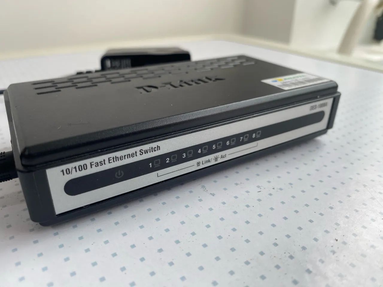 Hub Switch 8 Portas 10/100Mbits D-link DES-1008A