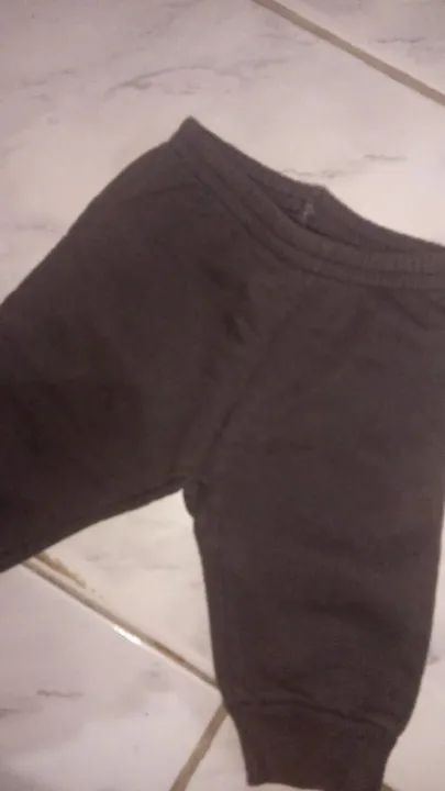 Calça de Moletom Bebê  - Tamanho 3-6 M - Foto 2