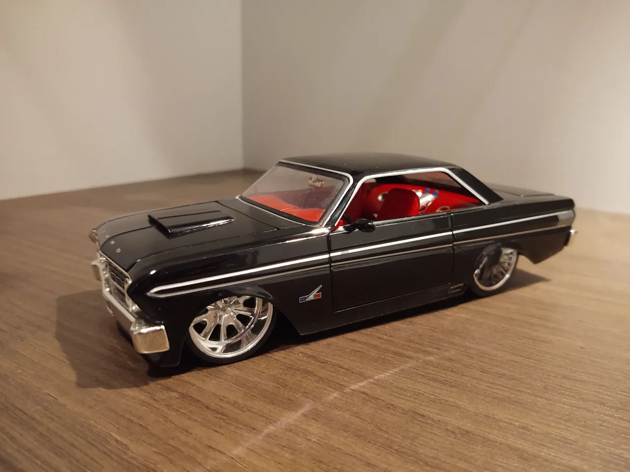 Miniatura Jada Toys 1/24 Ford Falcon