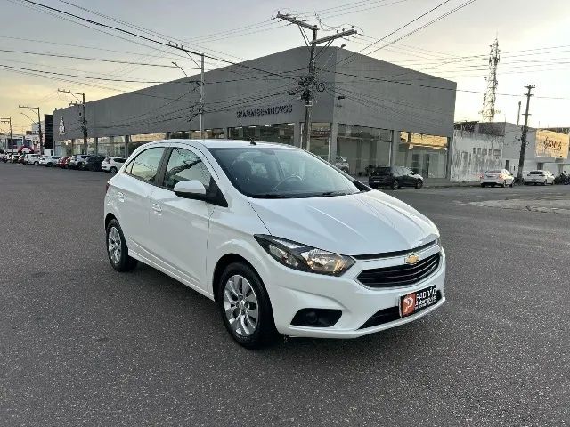 Onix LT 1.4 (Apenas 67.000 Km e Única dona) - Foto 2