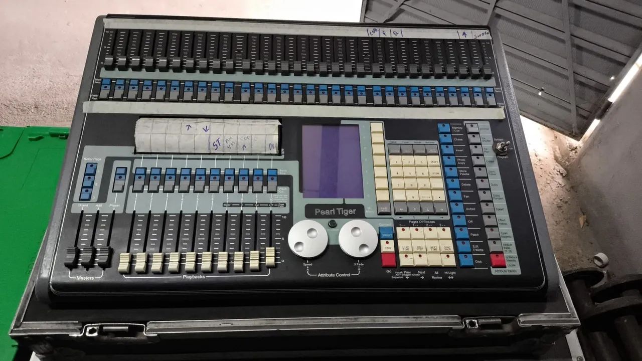 Mesa de luz AVOLITE  - Foto 2