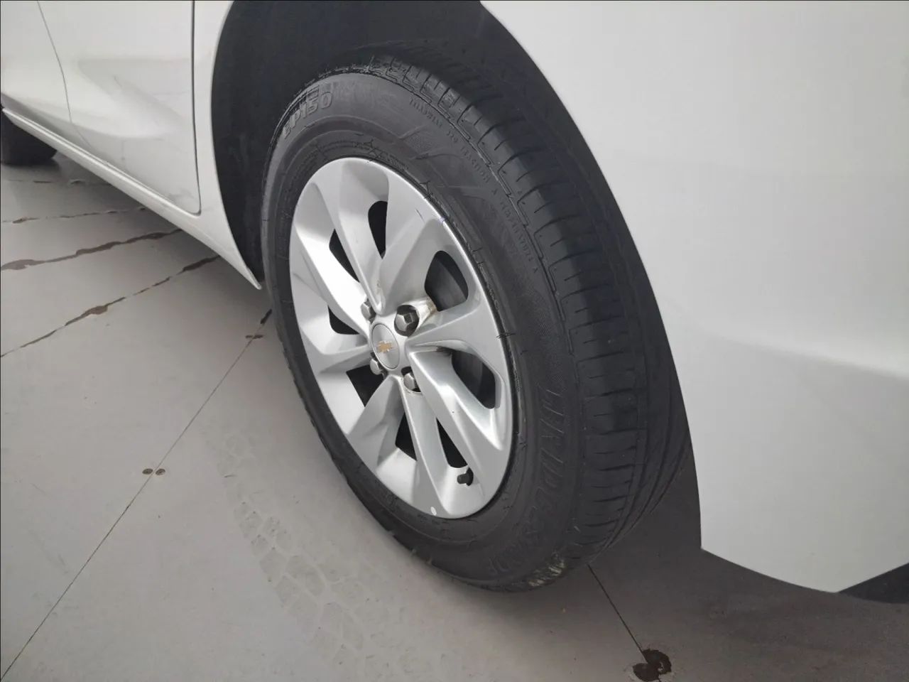 Chevrolet Onix Hatch 1.0 12V Flex Mec. 4P, foto 12 de 18