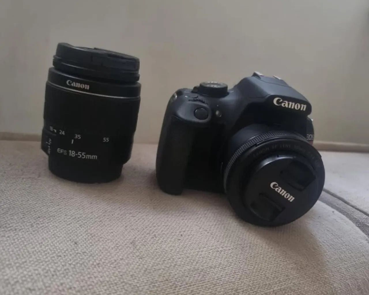 Câmera Fotográfica Profissional Canon T5 + 2 Lentes