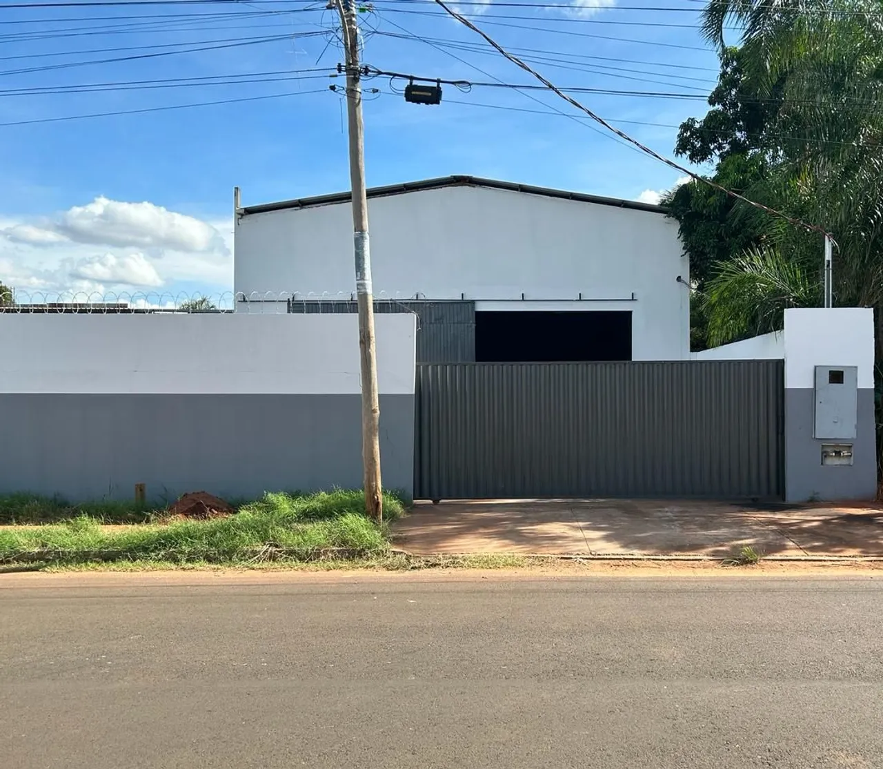 Alugo Barracão
