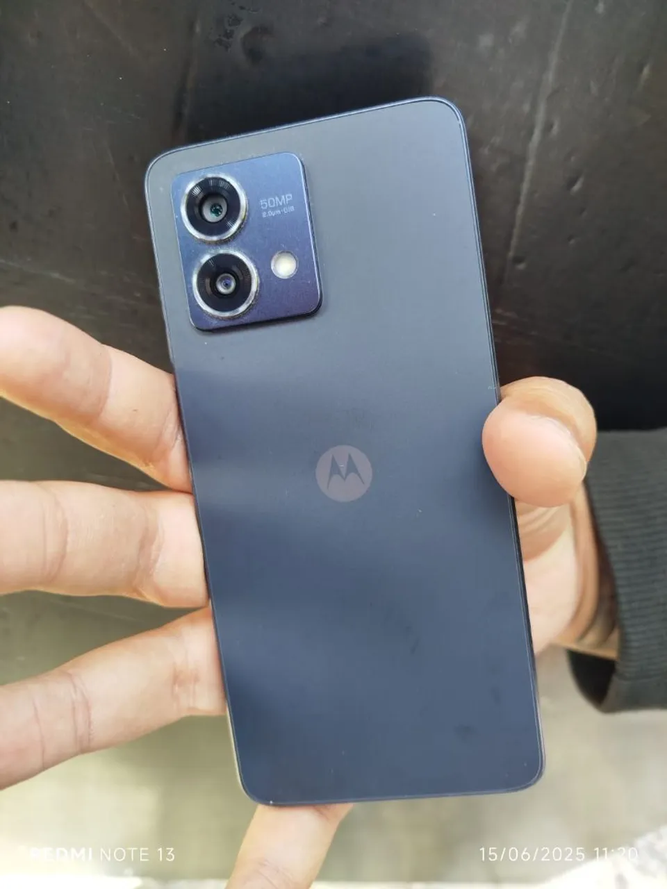 Moto g84