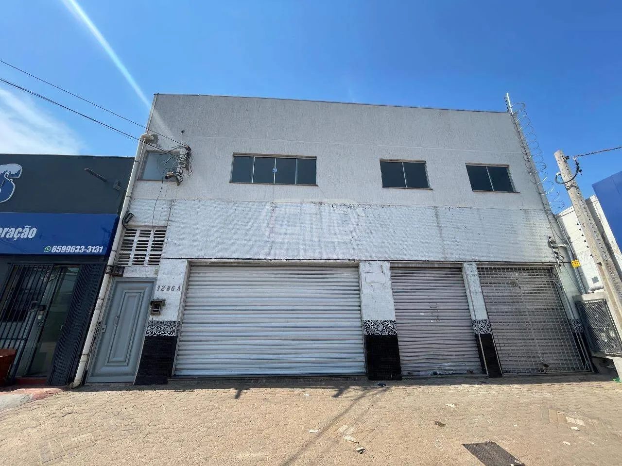 Loja ampla com mais de 140m² na Av. Carmindo de Campos