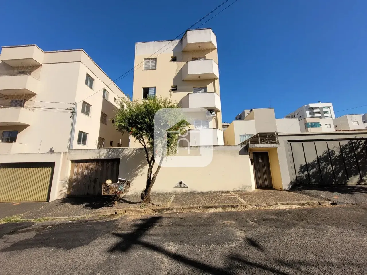 Apartamento para locação no bairro Santa Mônica
