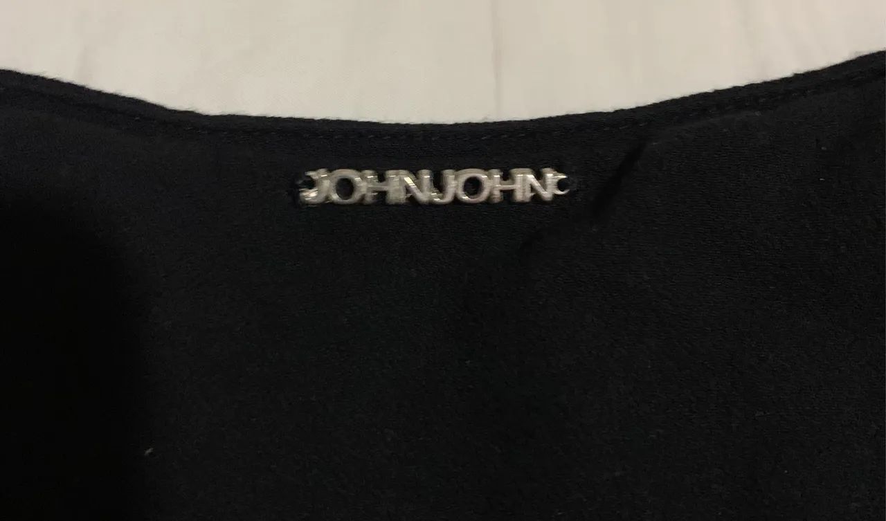 Vestido john john tamanho p com detalhes prata  - Foto 4