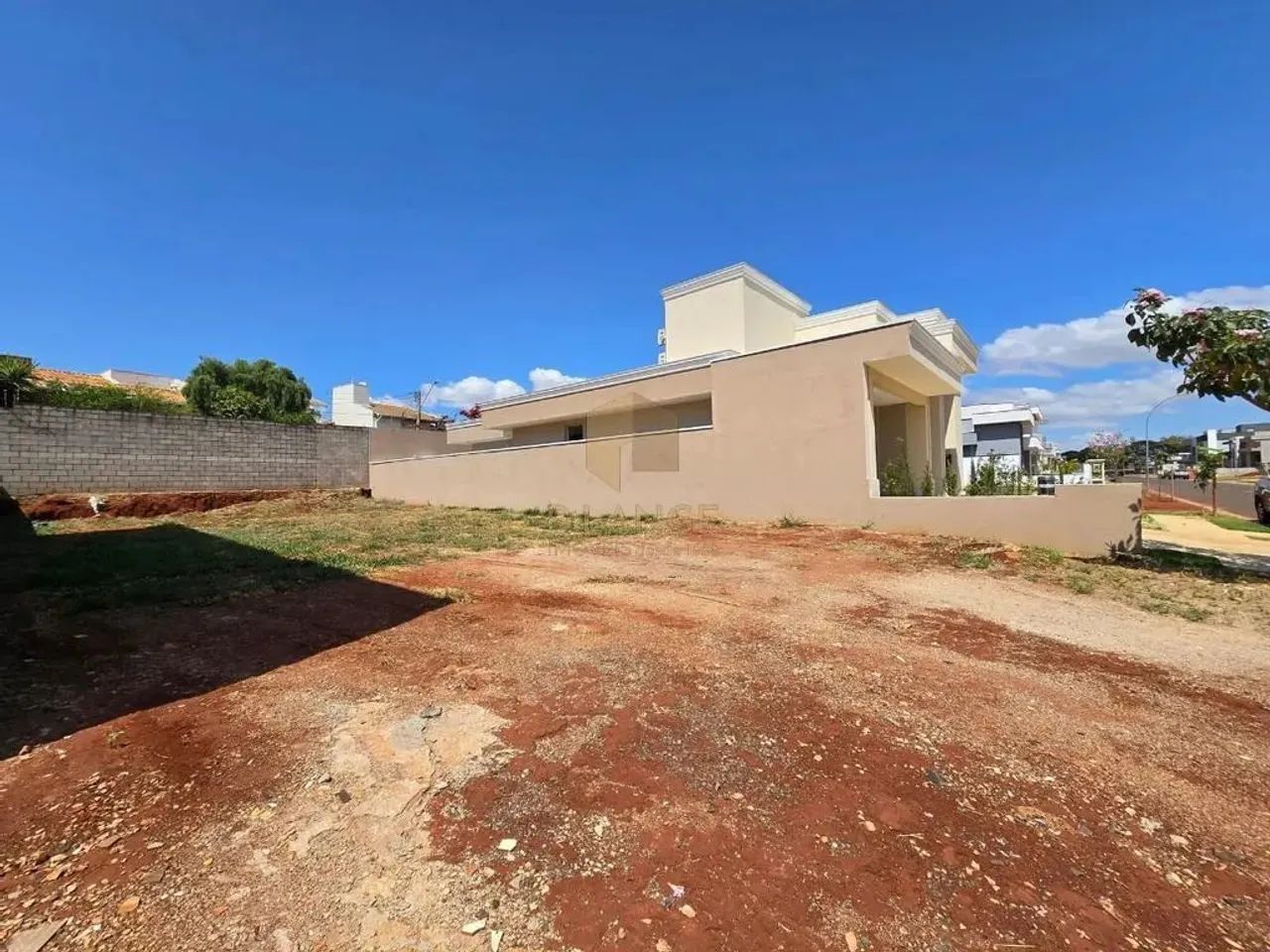 Terreno à venda no Condomínio Royal Garden no Bairro Parque Brasil 500 em Paulínia - Foto 3