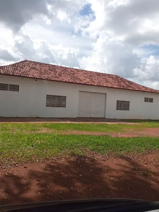 Galpões 120 mts e 400 m2 em frente a BR 080