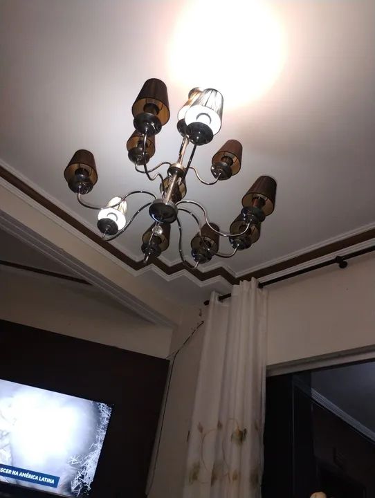 Lustre de cristal com 10 lâmpadas