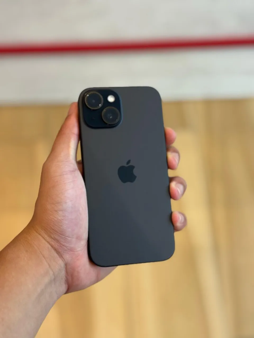 Oportunidade Imperdível: iPhone 15 Semi Novo!