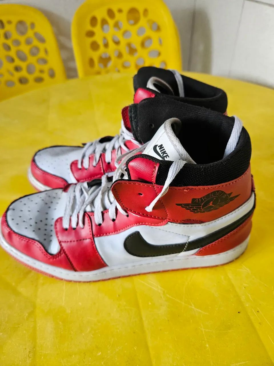 Vdo Botas semi novo para academia,  Treino etc. Só número 40 no precinho 55,00  cada Par - Foto 2