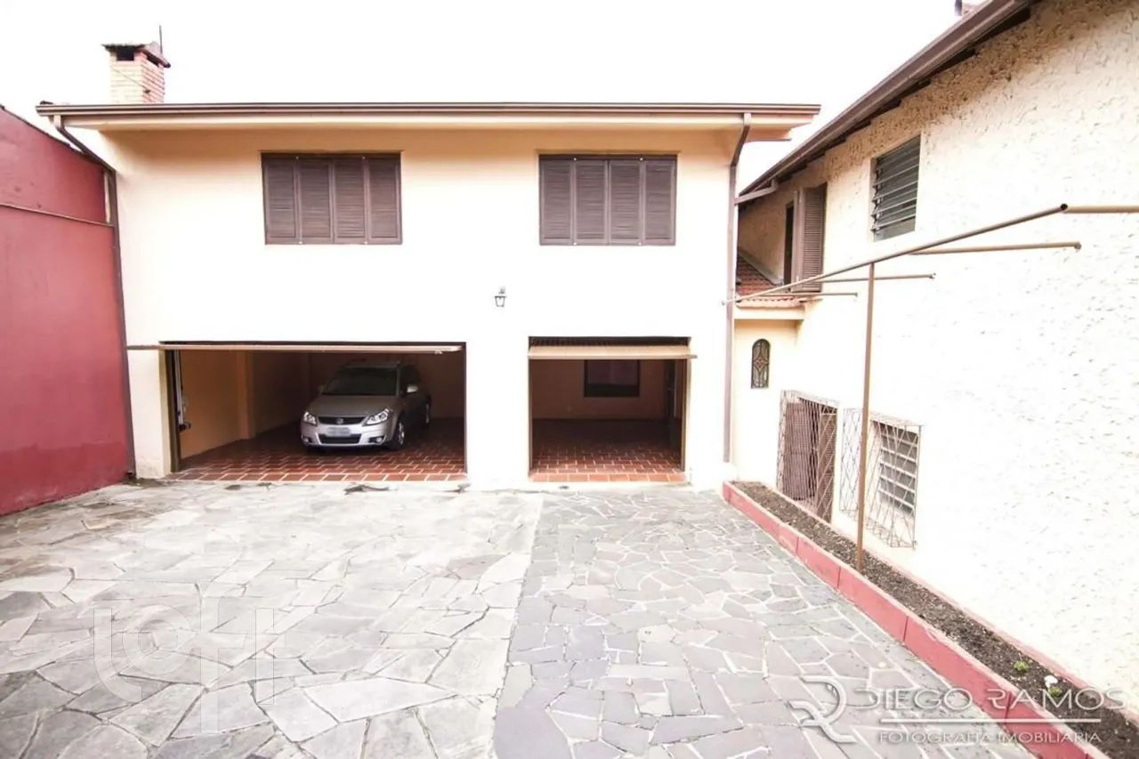 Casa à venda em Teresópolis com 420 m², 5 quartos, 1 suíte, 7 vagas - Foto 4