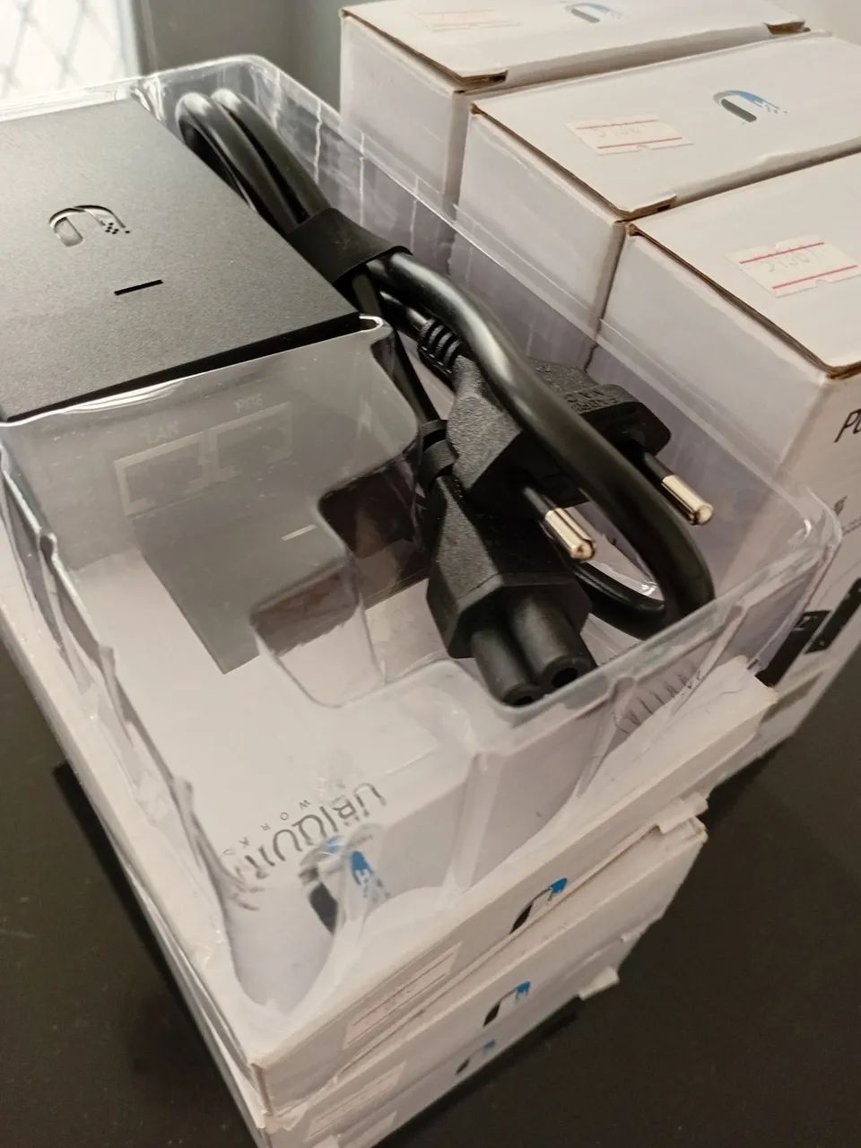 Fonte Rede PoE 24V 1A 24W Ubiquiti (ultimo) - Foto 2