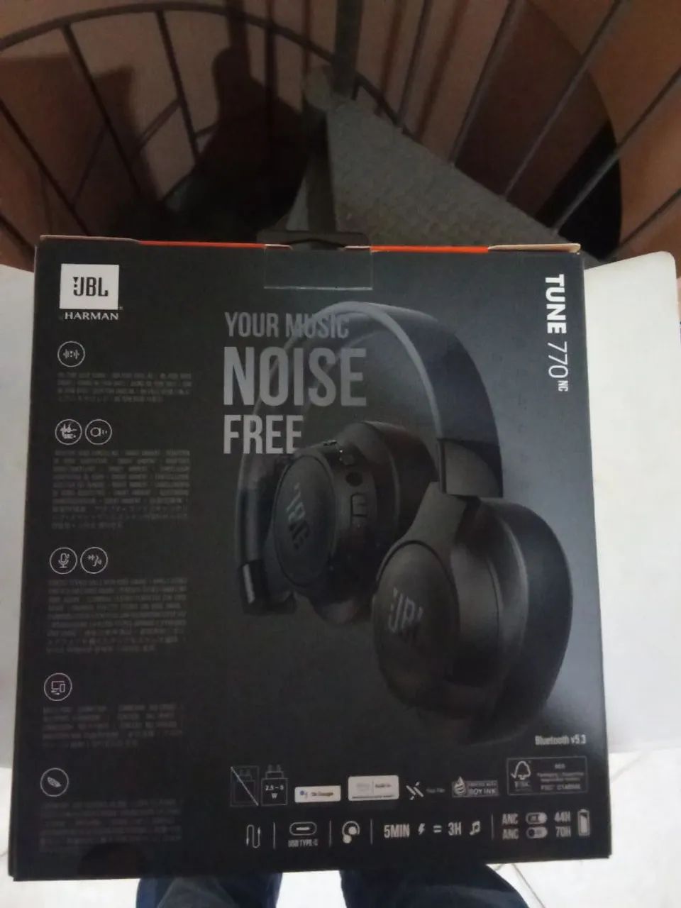 JBL Tune 770NC - Fone de ouvido com cancelamento de ruído - Foto 2