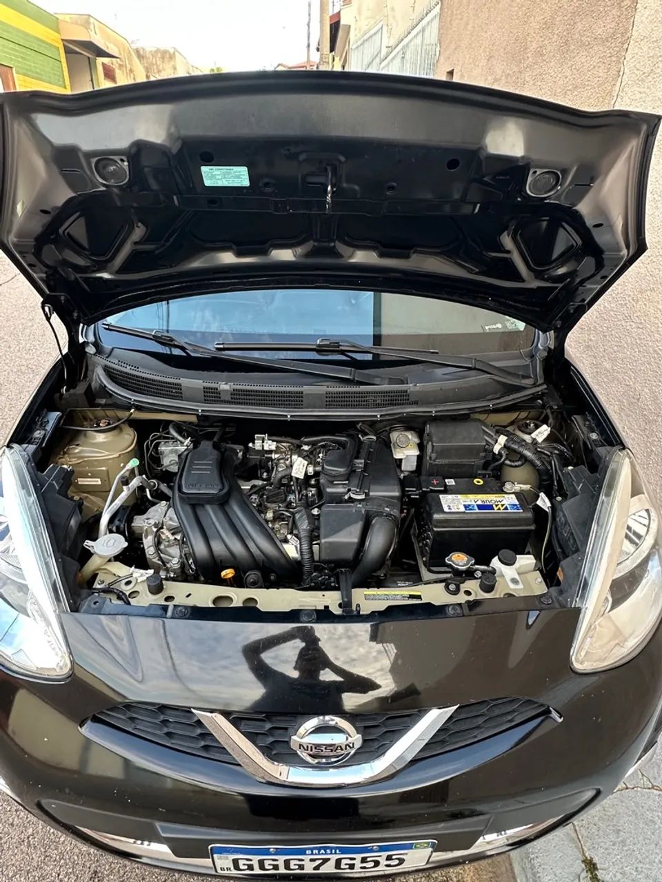 Nissan March Vendo ou troco por Saveiro 