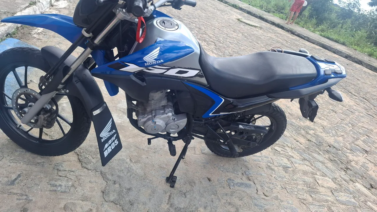 Bros 1600