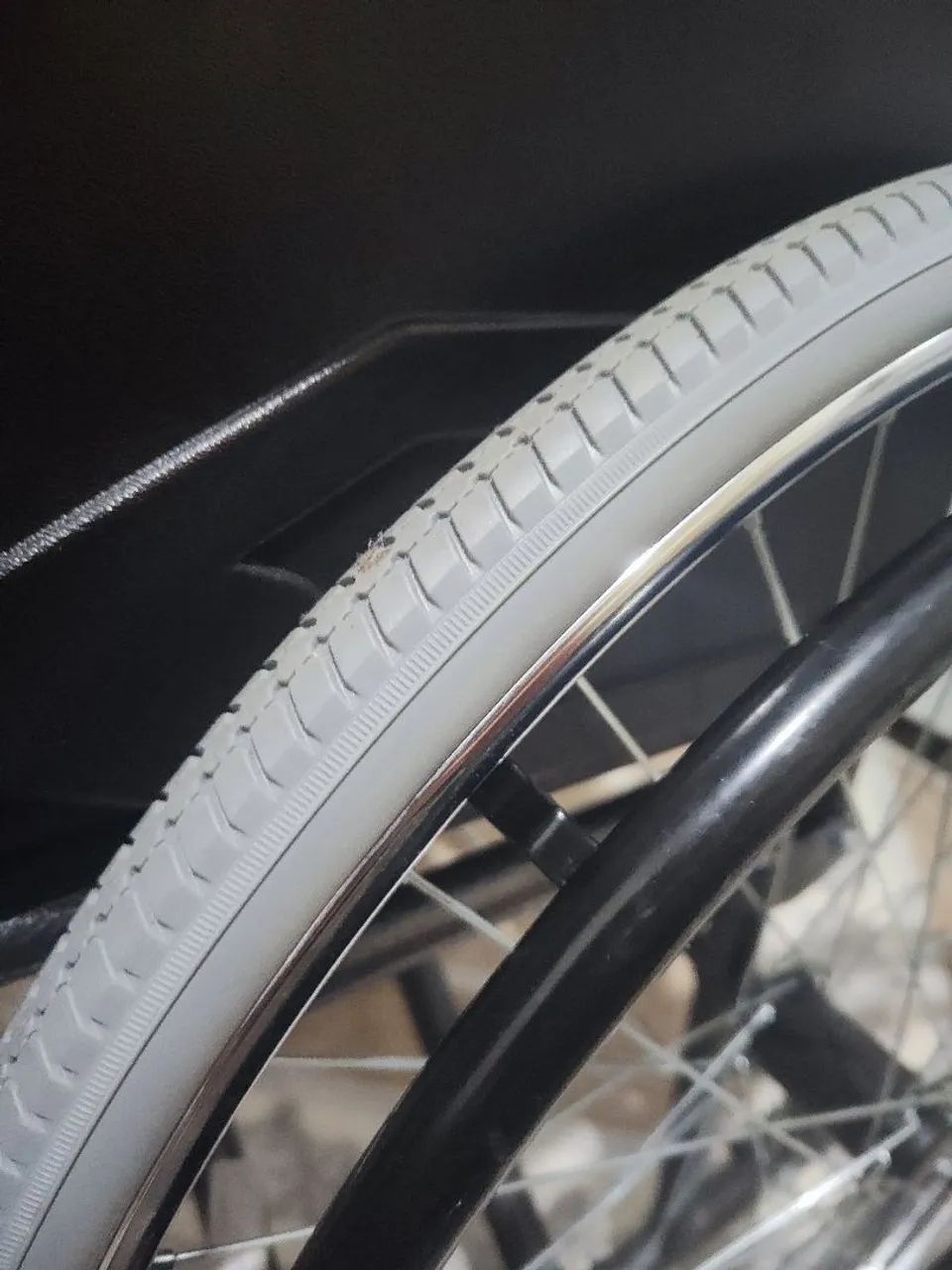 Cadeira de rodas desmontável em aço  - Foto 3