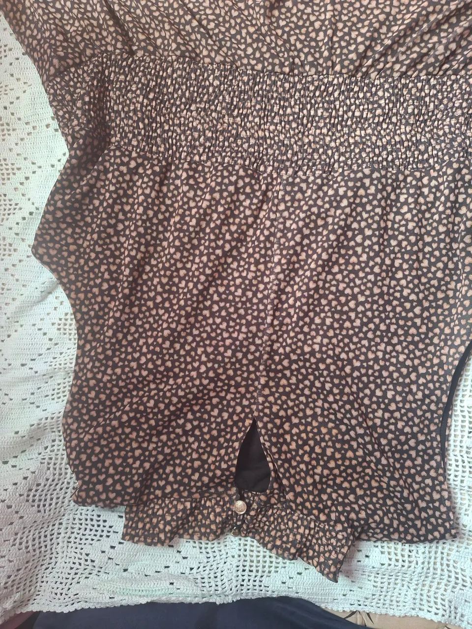 Vendo vestido com formato de corações pequenos. - Foto 4