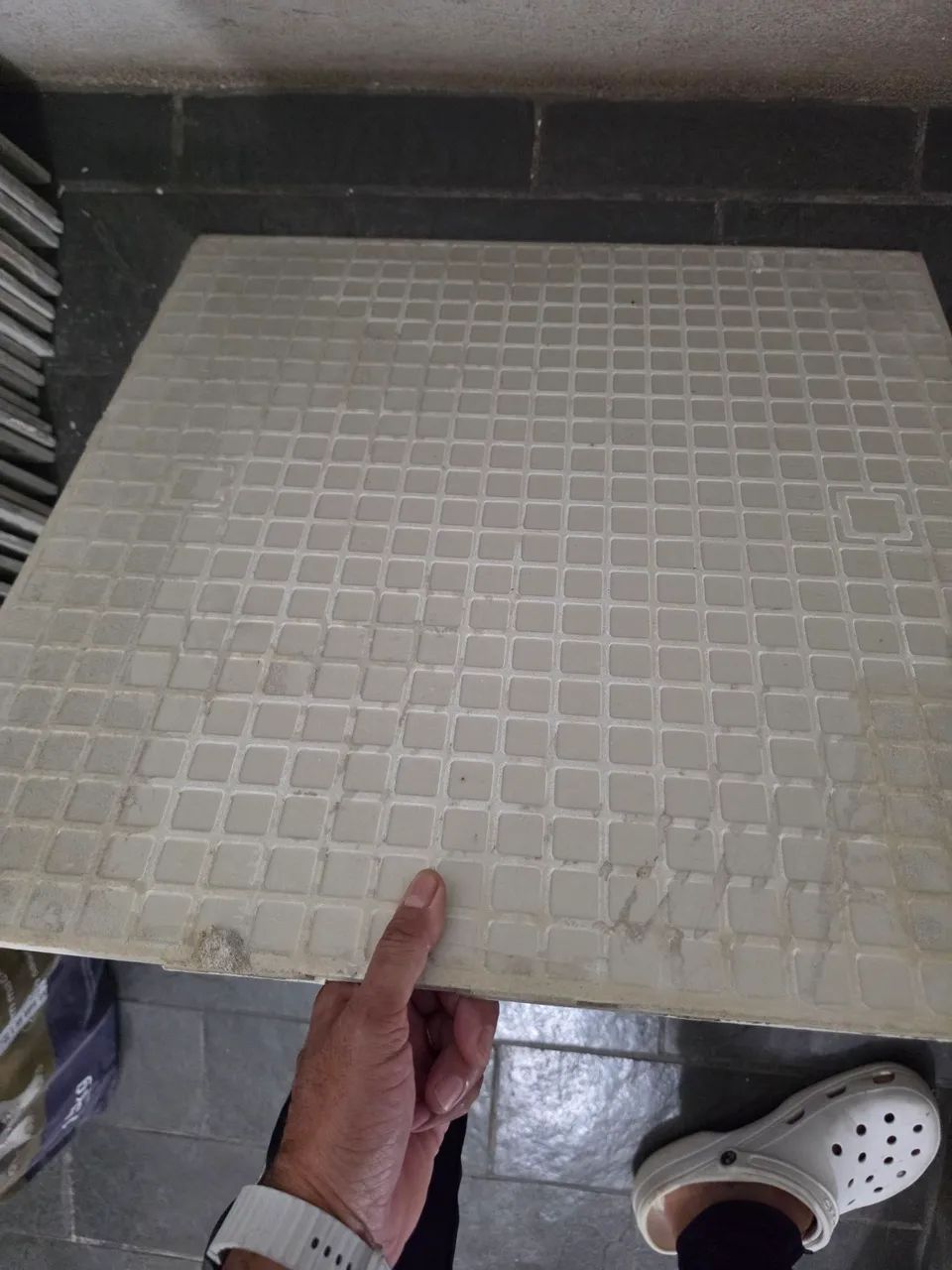 48 Porcelanatos  60x60 bege claro removidos  - Foto 3
