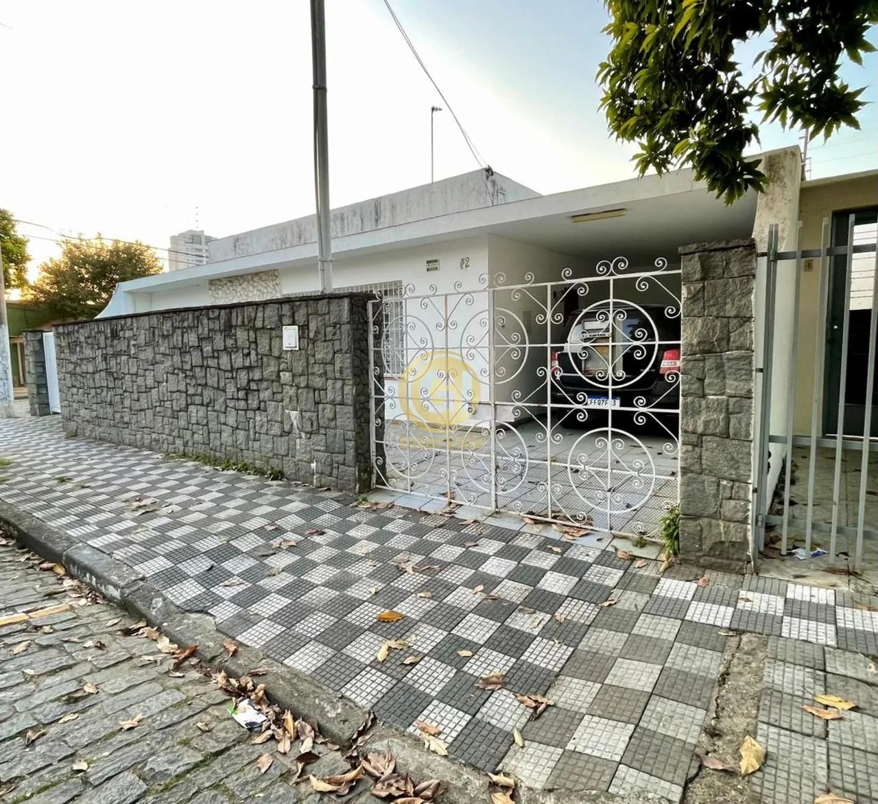 Imóvel em Zona Central de Jacareí, sendo comercial e residencial. - Foto 4