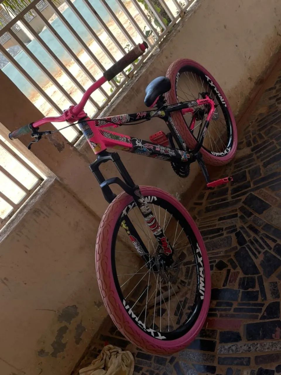 Bicicleta nova,poucas marcas de uso  - Foto 4