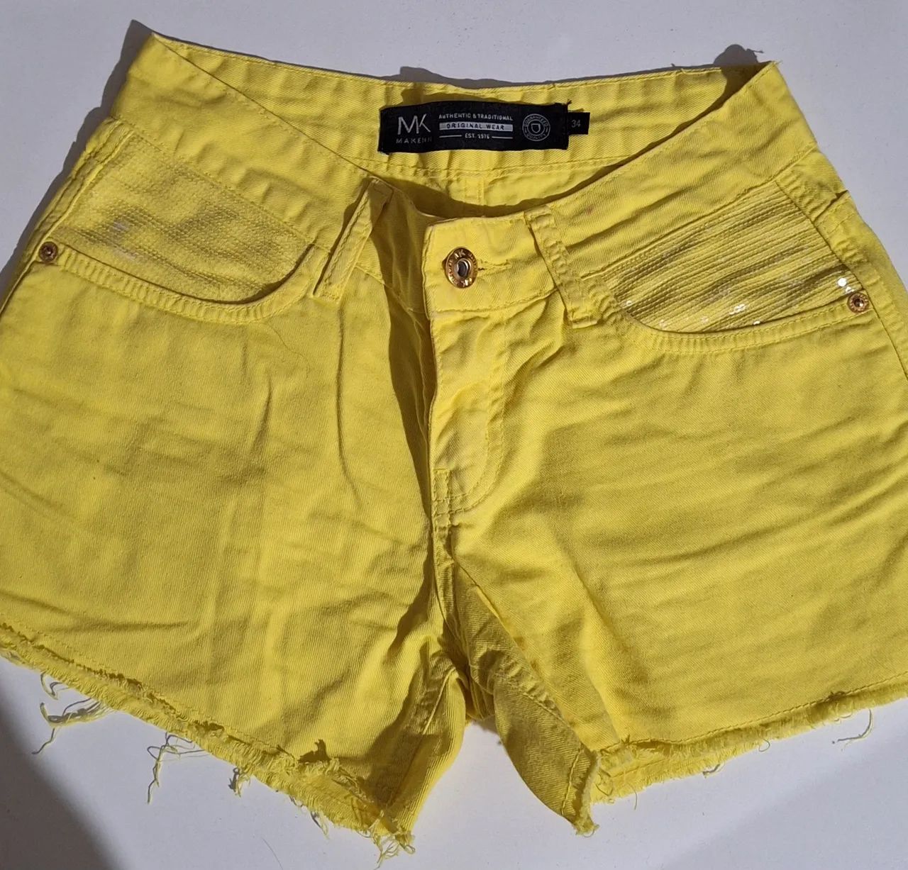 Short Amarelo com Paetê  - Foto 2