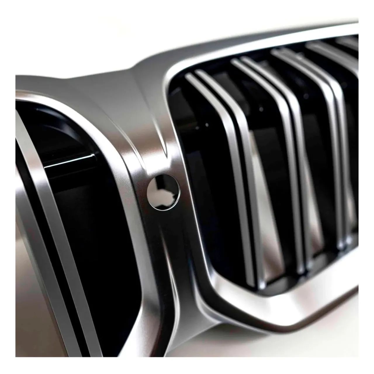 Grade frontal bmw 320i 24/25/26  - Foto 2