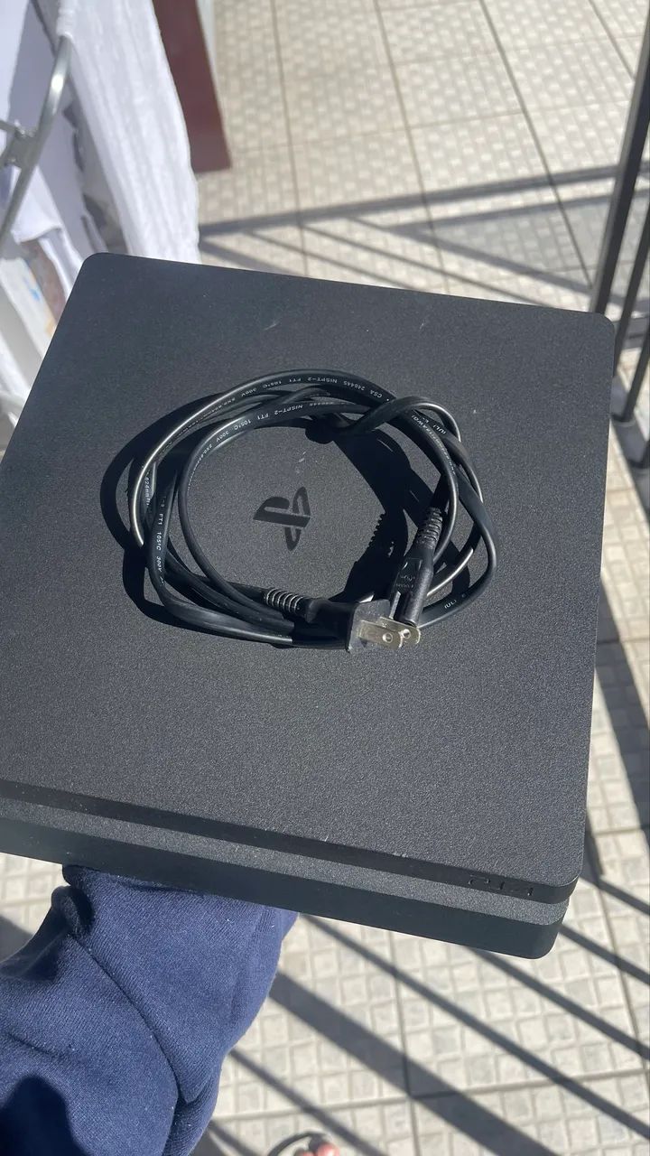 Ps4 único dono,+2 controle  - Foto 2