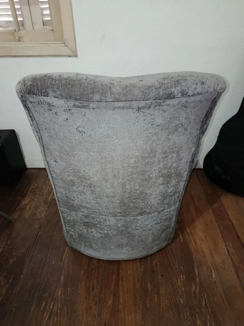 Poltrona Única Para Quarto/Sala Cor Cinza (Usada). - Foto 4